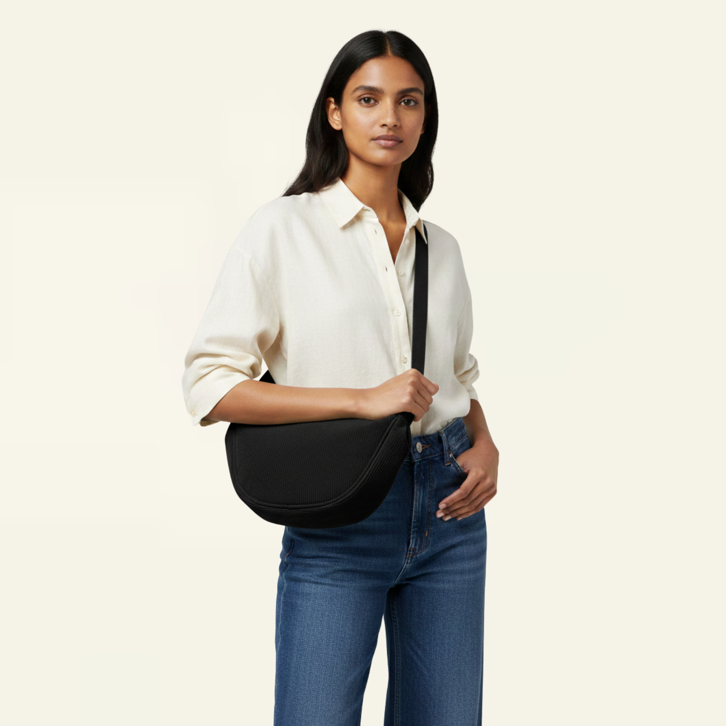 Crescent- Noir Etile